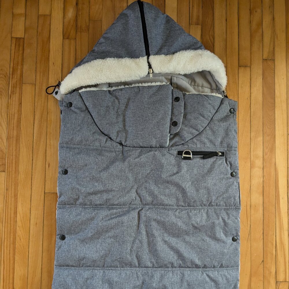Ski Hop stroller foot muff blanket